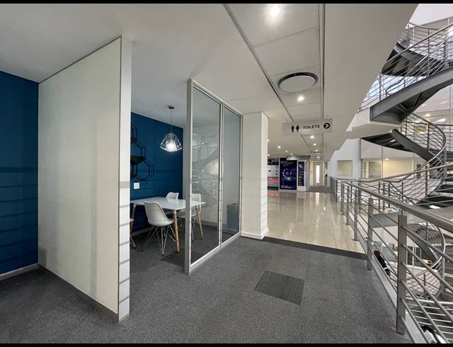 20M² OFFICE TO LET IN SANDTON CENTRAL